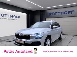 Brillantsilber metallic Gebraucht 2024 Skoda Kamiq Selection SUV | 22.377 € (Guter Preis)