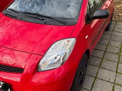 Rot Gebraucht 2010 Toyota Yaris Cool Kleinwagen | 3.290 € (Guter Preis)