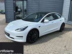 Weiß Gebraucht 2021 Tesla Model 3 Performance Limousine | 30.200 € (Fairer Preis)