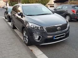 Grau Gebraucht 2017 Kia Sorento Platinum Edition SUV | 22.975 € (Fairer Preis)