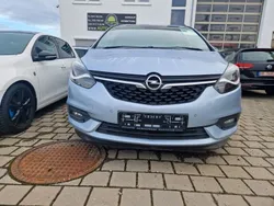 Blau Gebraucht 2017 Opel Zafira Edition Van / Kleinbus | 12.990 €