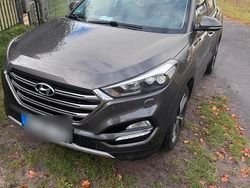 Braun Gebraucht 2017 Hyundai Tucson Premium SUV | 13.999 € (Guter Preis)