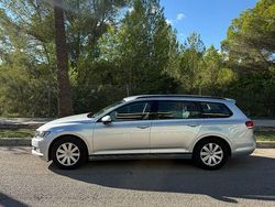 Silber Gebraucht 2019 VW Passat Kombi | 14.500 € (Guter Preis)