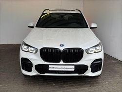 Mineralweiss met. Gebraucht 2022 BMW X5 M Sport SUV | 48.890 € (Fairer Preis)