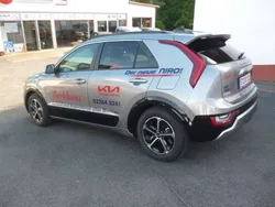 Grau Gebraucht 2022 Kia Niro Comfort SUV | 35.230 €