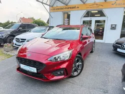 Rot Gebraucht 2020 Ford Focus ST-Line X Limousine | 17.890 € (Guter Preis)