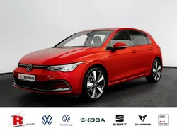 Rot Gebraucht 2023 VW Golf VIII Move Limousine | 24.240 € (Fairer Preis)