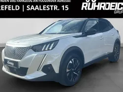 Weiss Gebraucht 2021 Peugeot e-2008 GT SUV | 20.990 € (Fairer Preis)
