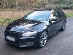 Schwarz Gebraucht 2019 Skoda Superb SportLine Kombi | 19.999 € (Guter Preis)