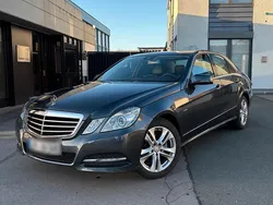 Grau Gebraucht 2011 Mercedes E220 Avantgarde Limousine | 16.990 € (Fairer Preis)