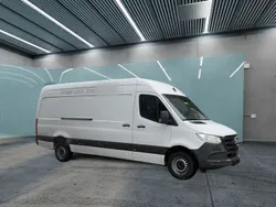 Weiß Gebraucht 2023 Mercedes Sprinter Van | 40.600 €