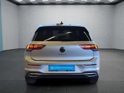 Silber Gebraucht 2024 VW Golf VIII Kleinwagen | 25.999 € (Superpreis)