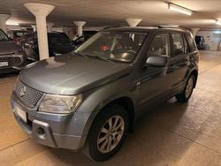 Grau Gebraucht 2005 Suzuki Grand Vitara SUV | 3.600 € (Fairer Preis)