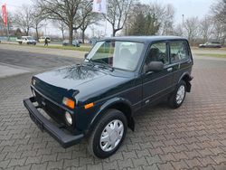 Grün Gebraucht 2014 Lada niva SUV | 6.950 € (Superpreis)