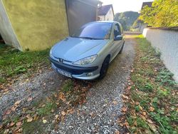 Blau Gebraucht 2001 Peugeot 206 Limousine | 1.450 € (Fairer Preis)