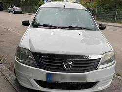Weiß Gebraucht 2012 Dacia Logan Limousine | 2.300 €