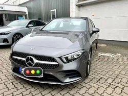 Grau Gebraucht 2020 Mercedes A200 AMG line Limousine | 31.000 € (Teuer)