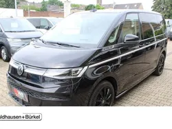 Schwarz Gebraucht 2024 VW T7 Style Van | 61.950 € (Teuer)