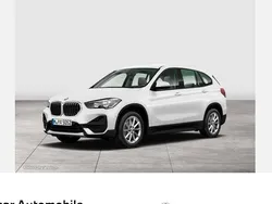 Weiß Gebraucht 2022 BMW X1 Advantage SUV | 21.890 € (Guter Preis)