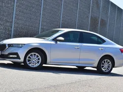 Silber Gebraucht 2021 Skoda Octavia Ambition Limousine | 21.980 € (Fairer Preis)