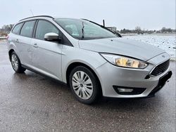 Grau Gebraucht 2016 Ford Focus Kombi | 3.499 € (Superpreis)