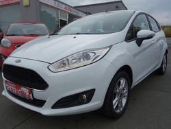 Weiß Gebraucht 2016 Ford Fiesta Celebration Kleinwagen | 6.990 € (Fairer Preis)
