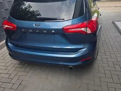 Blau Gebraucht 2019 Ford Focus Titanium Kombi | 16.950 € (Etwas zu teuer)
