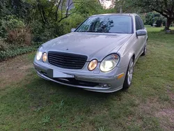 Grau Gebraucht 2002 Mercedes E240 Avantgarde Limousine | 1.750 € (Fairer Preis)