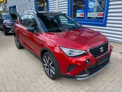 "desire" rot Gebraucht 2023 Seat Arona FR SUV | 21.490 € (Fairer Preis)