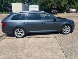 Blau Gebraucht 2018 Skoda Superb Ambition Kombi | 15.499 € (Guter Preis)