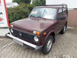 Rot Gebraucht 2015 Lada Taiga SUV | 6.900 € (Fairer Preis)