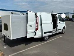 Weiß Gebraucht 2021 Ford Transit Custom Nugget Van / Kleinbus | 21.000 €