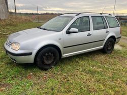 Silber Gebraucht 2002 VW Golf IV Basis Kombi | 1.000 € (Guter Preis)
