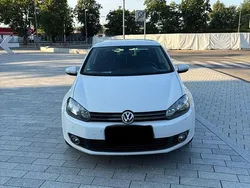 Weiß Gebraucht 2010 VW Golf VI Highline Limousine | 6.600 € (Fairer Preis)