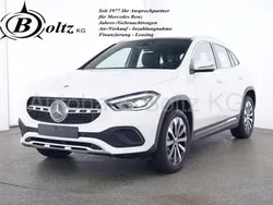 Weiß Gebraucht 2023 Mercedes GLA180 Progressive SUV | 34.900 € (Fairer Preis)