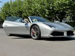 Silber Gebraucht 2016 Ferrari 488 Cabrio | 220.000 €