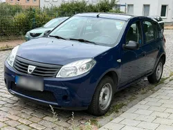 Blau Gebraucht 2009 Dacia Sandero Kleinwagen | 1.700 € (Guter Preis)