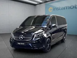 Schwarz Gebraucht 2023 Mercedes V300 Van / Kleinbus | 60.199 € (Fairer Preis)