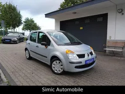 Grau Gebraucht 2006 Renault Modus Van / Kleinbus | 2.999 € (Fairer Preis)