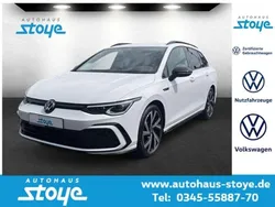 Pure white Gebraucht 2024 VW Golf VIII R-line Kombi | 28.959 € (Fairer Preis)