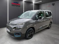 Grau Gebraucht 2023 Citroën e-Berlingo Shine Van / Kleinbus | 33.320 € (Fairer Preis)