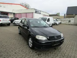 Schwarz Gebraucht 2000 Opel Astra Limousine | 900 € (Guter Preis)