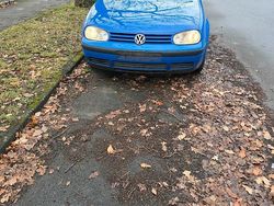 Blau Gebraucht 2001 VW Golf IV Kombi | 1.000 € (Teuer)