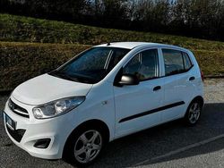 Weiß Gebraucht 2011 Hyundai i10 Kleinwagen | 2.450 € (Fairer Preis)