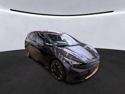 Quasargrau (metallic) Gebraucht 2023 Cupra Born Kleinwagen | 24.990 € (Guter Preis)