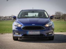 Blau Gebraucht 2018 Ford Focus Trend Limousine | 11.920 € (Fairer Preis)