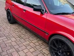 Rot Gebraucht 1992 Audi 80 Limousine | 7.000 €