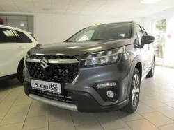 Grau Neu 2025 Suzuki SX4 S-Cross Comfort+ SUV | 33.990 € (Teuer)