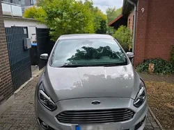 Grau Gebraucht 2017 Ford S-MAX S Van / Kleinbus | 10.800 € (Fairer Preis)