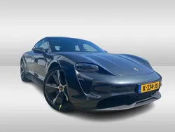 Grau Gebraucht 2020 Porsche Taycan 4S Performance Package Limousine | 55.950 € (Fairer Preis)